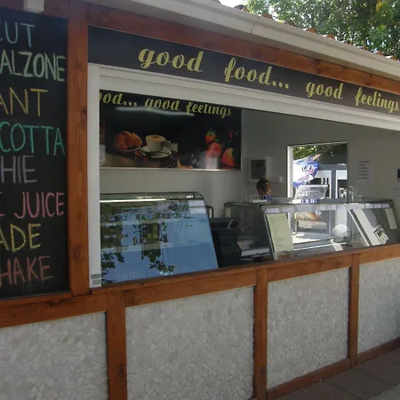 Ξενοδοχείο Schubert