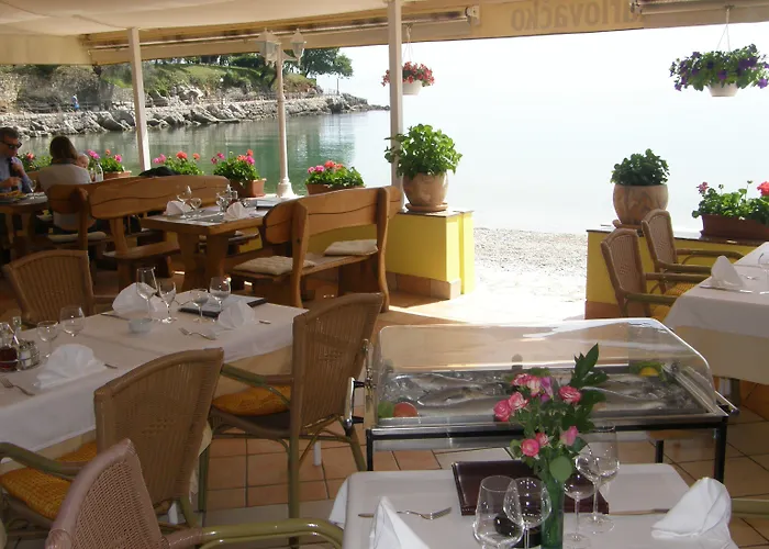 Schubert Отель Опатия