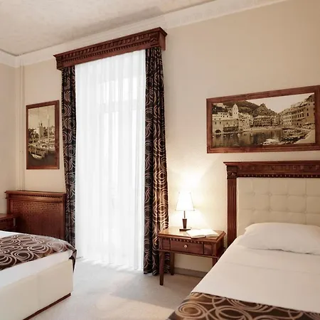 Schubert Szálloda 4*